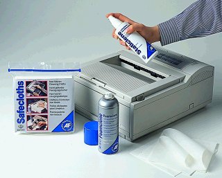 Fotografie Safeclene & Foamclene & Safecloths p�i aplikaci na tisk�rnu
